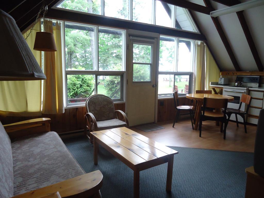 Balsam Resort Fenelon Falls 외부 사진